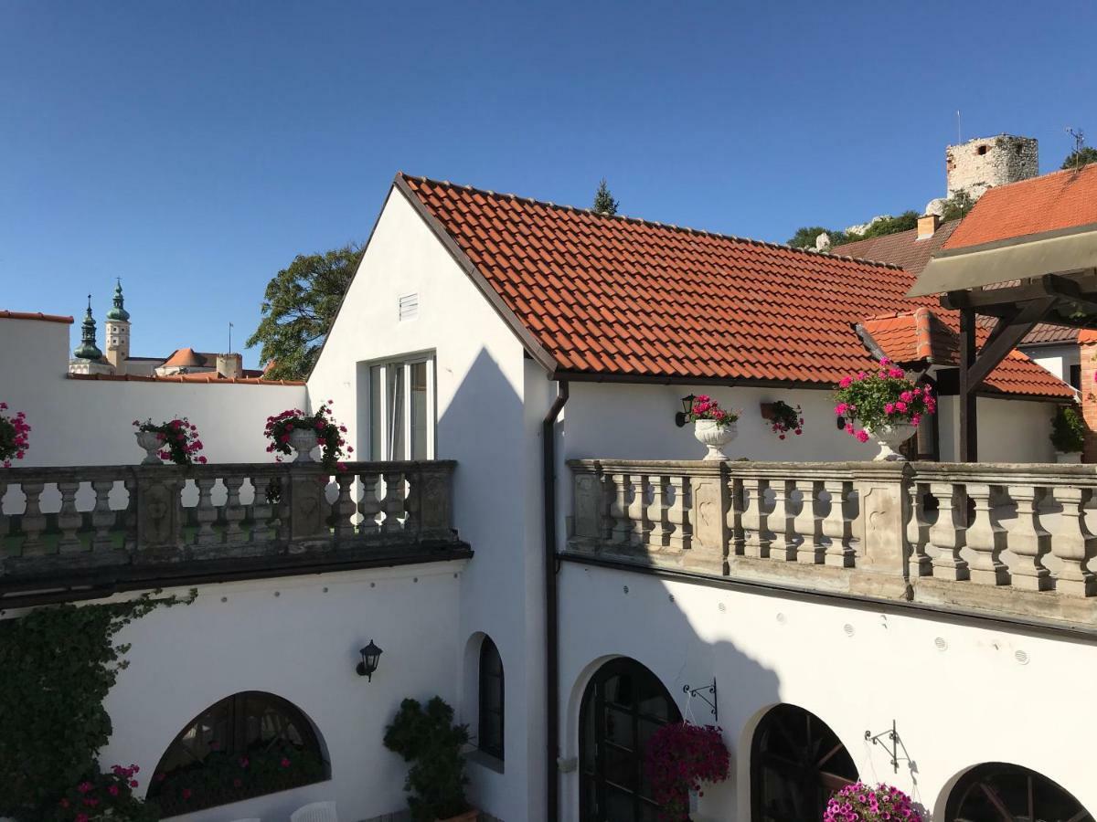 U Svateho Urbana Hotel Mikulov Bagian luar foto